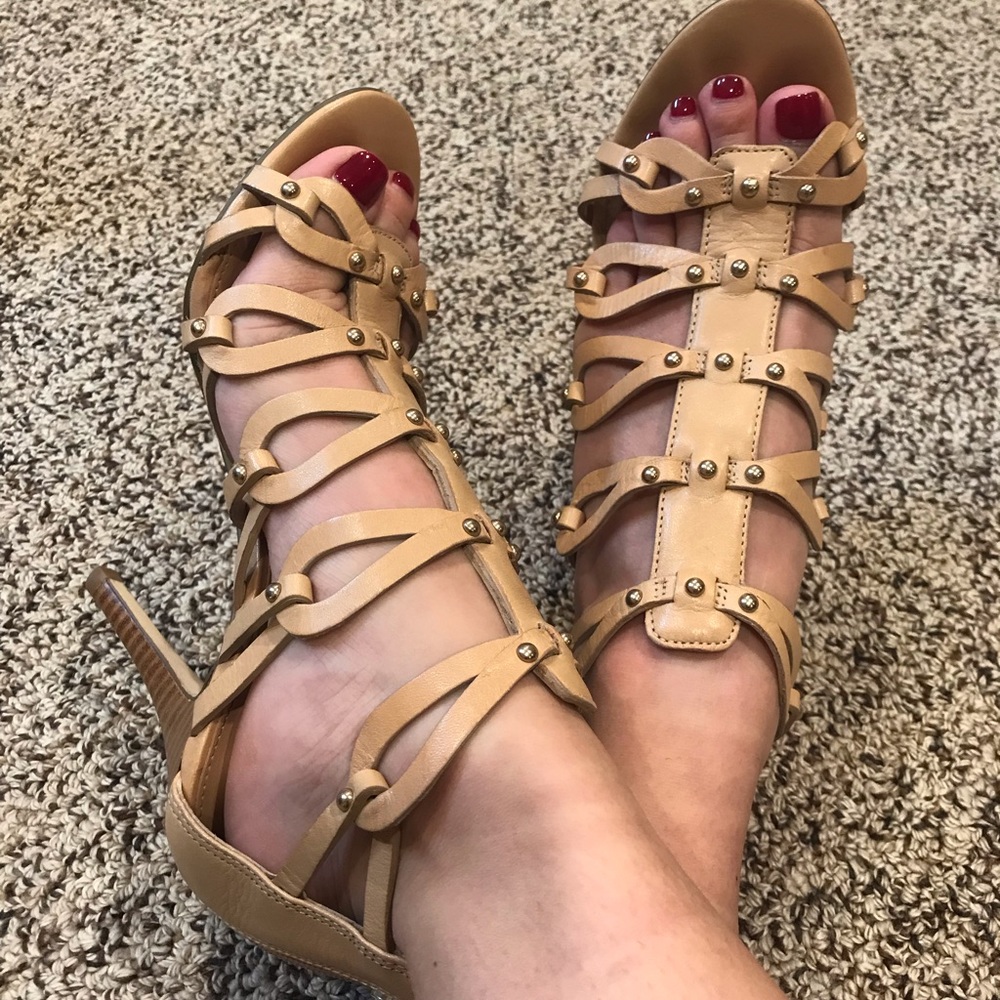 Ivanka Trump nude gladiator heels